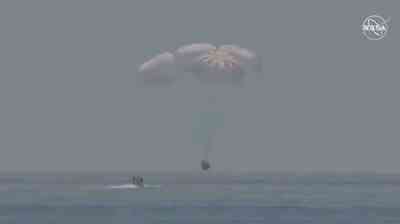 SpaceX Astronauts Pull Off First Water Landing In Over 40 Years SpaceX Astronauts Pull Off First Water Landing In Over 40 Years